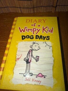 Diary of a Wimpy Kid: Dog Days - Yellow Hardcover by Jeff Kinney